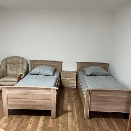 Messe Und Monteurzimmer Sehnde Exteriér fotografie