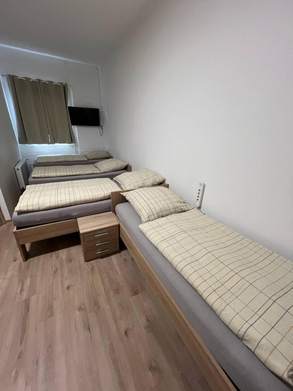 Messe Und Monteurzimmer Sehnde Exteriér fotografie