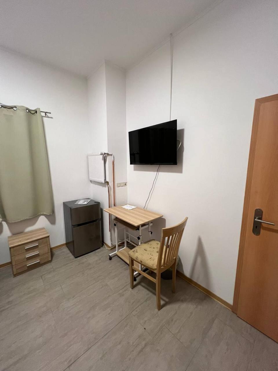 Messe Und Monteurzimmer Sehnde Exteriér fotografie