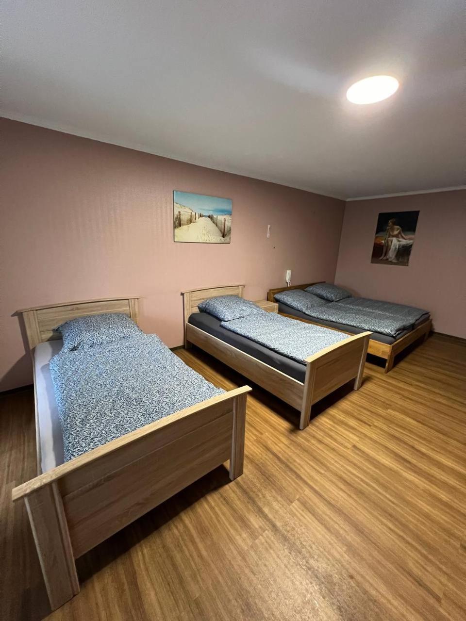 Messe Und Monteurzimmer Sehnde Exteriér fotografie
